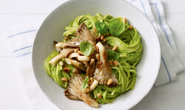 La ricetta: Pasta-lampo con crema di avocado