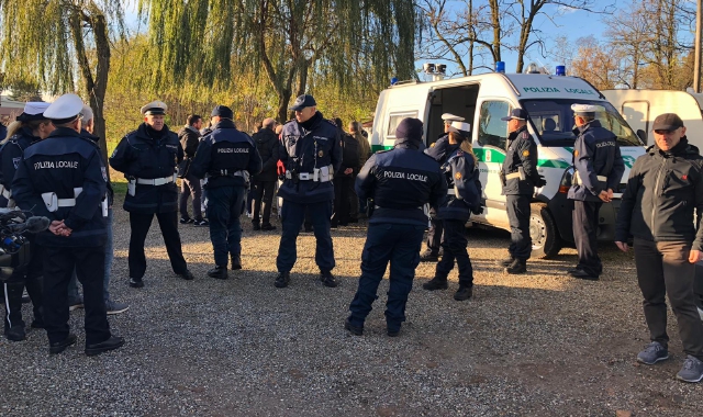 Polizia locale in via Lazzaretto (Blitz)