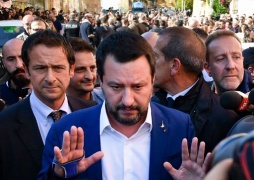 Salvini a Confindustria: voi zitti per anni, lasciateci lavorare