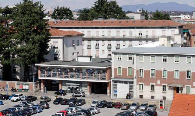 Resta incinta e denuncia i medici