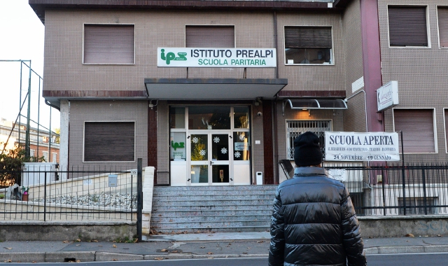 L’ingresso dell’istituto Prealpi (Foto Blitz)