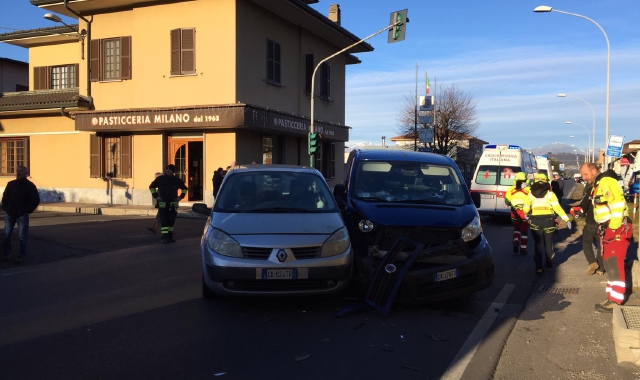 Il luogo dell’incidente lungo viale Verbano (foto Davide Giuliani)