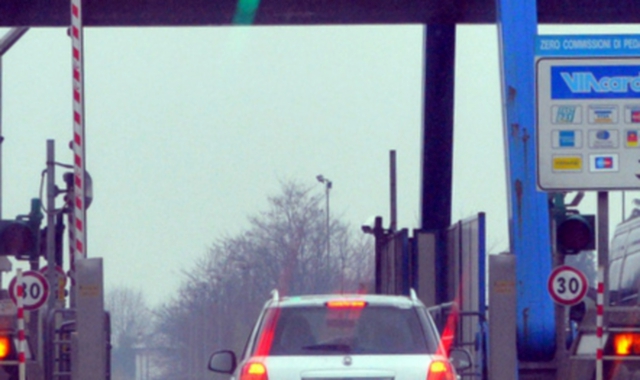 Il Telepass sull’A8(Foto Blitz)