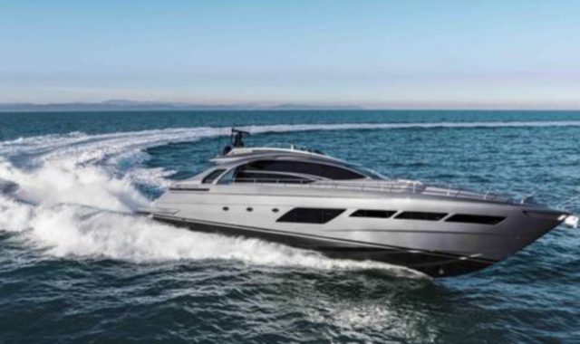 Pershing 8X: la nuova Ferrari del mare