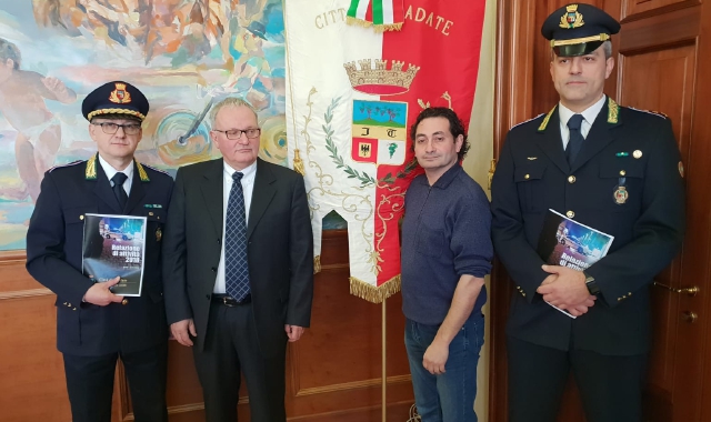 La conferenza stampa si è tenuta nella Sala del Gonfalone (Blitz)