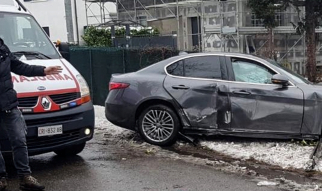 L’Alfa Giulia usata dalla banda dei marsigliesi che si è schianta in via Quintino Sella