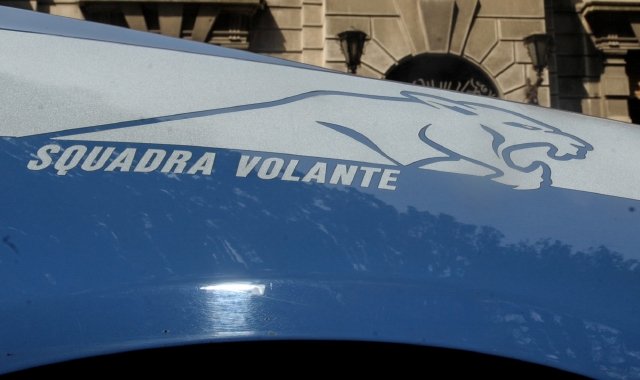 Un’auto di pattuglia della Squadra volante  (Foto Archivio)