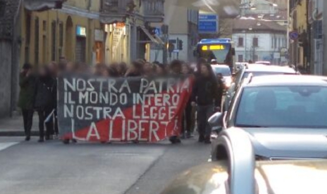 La manifestazione dei Telos a Saronno (Blitz)