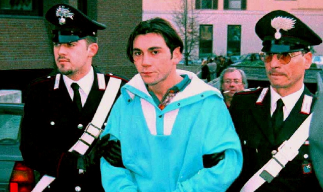 Elia Del Grande nei giorni successivi al suo arresto, nel 1998