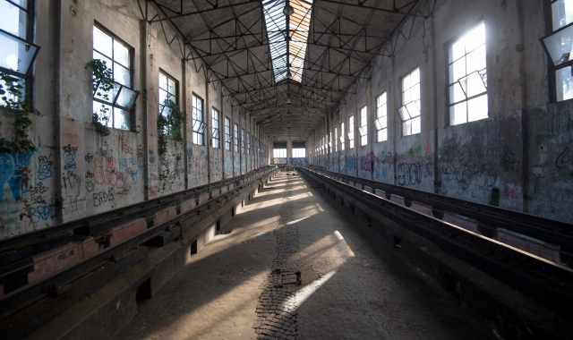 Nelle officine Fs pace e silenzio dove presto potrebbero scoppiare guerre... per gioco