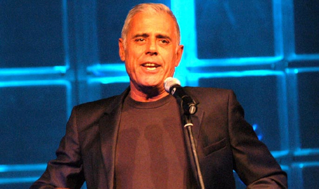 Teo Teocoli propone il meglio del suo repertorio