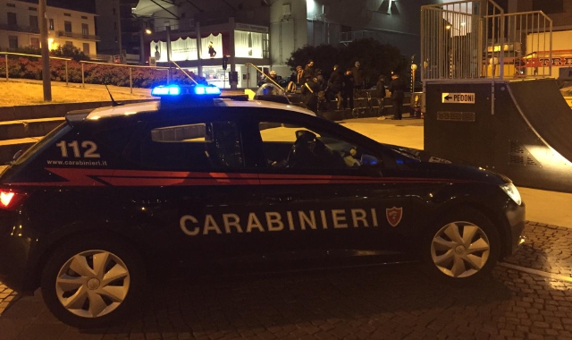 L’uomo è stato colto sul fatto dai carabinieri @(Archivio)