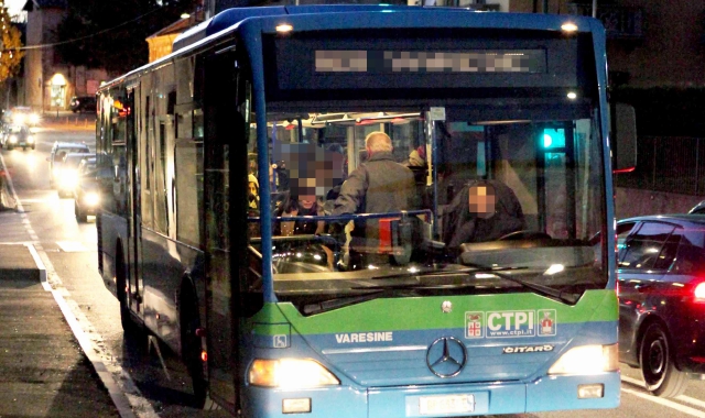 Un bus extraurbano di Autolinee Varesine Foto Archivio