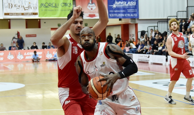 Charles Thomas e l’Axpo, matchball sprecato (Pubblifoto)