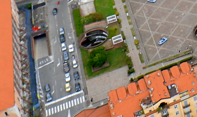Piazza Repubblica vista dall’alto: sulla parte sinistra via Spinelli (Blitz)