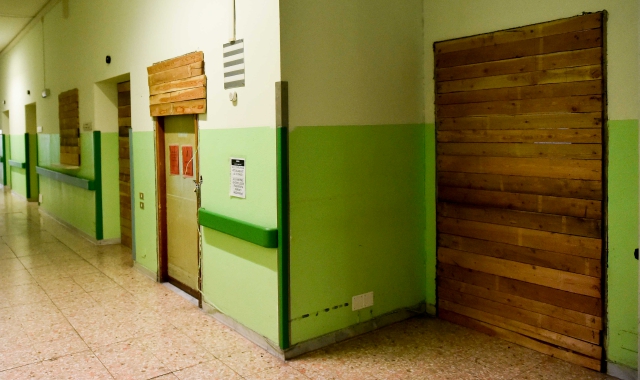 Da mesi il terzo piano dell’ospedale è chiuso (Blitz)