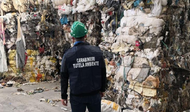 Tonnellate di rifiuti smaltiti illegalmente in Lombardia 