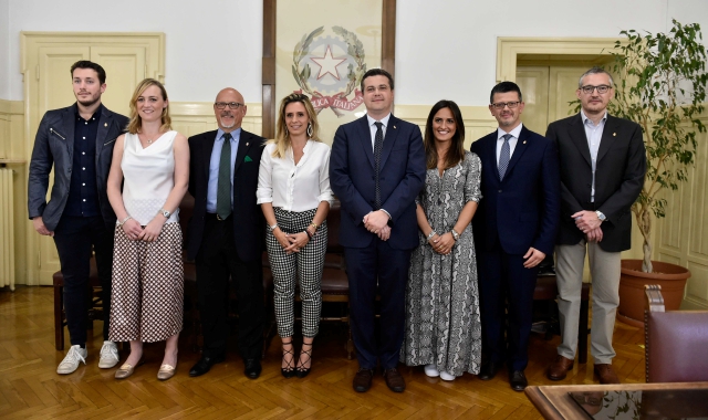 Foto di gruppo per la rinnovata giunta Cassani (Blitz)