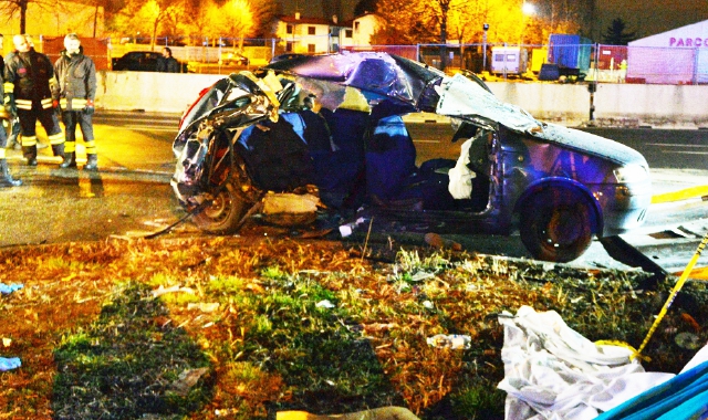 La Fiat Punto che innescò l’incidente in viale Lombardia (Archivio)
