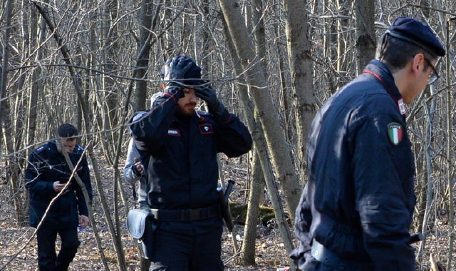 Una recente retate dei carabinieri alla ricerca di droga