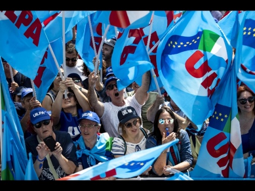 Flat tax: Studio Uil,poco per dipendenti