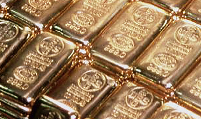 Truffatori in fuga con lingotti d’oro