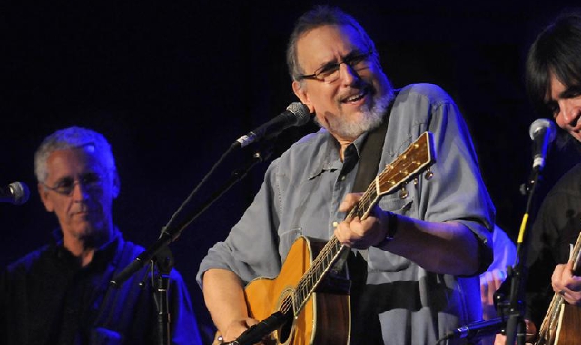 L’eccentrico e bravissimo menestrello canadese Bocephus King, uno dei protagonisti del BDay 2019 in riva al lago di Comabbio