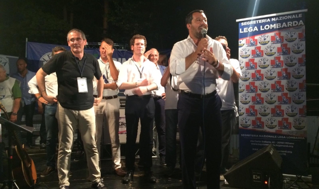 Matteo Salvini sul palco della festa di Golasecca (Red.)
