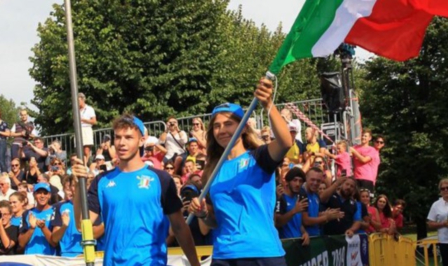 Corgeno, è subito show