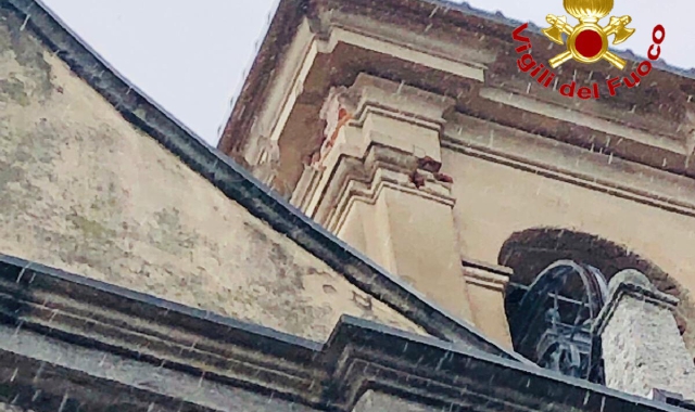 Il campanile di Nasca danneggiato dal fulmine 