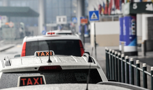 Taxi a Malpensa: tariffe care stabilite dalla Regione e furbi alla porta (Blitz)