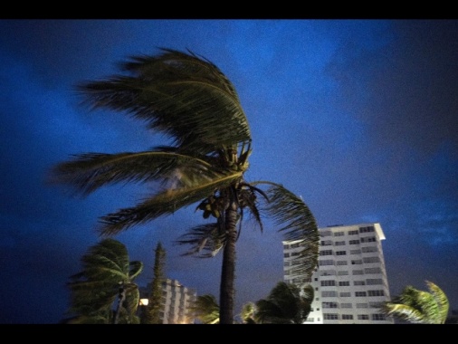 Florida, 1000 voli cancellati per Dorian