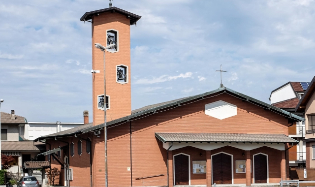 Il piazzale davanti alla chiesa del Redentore (Blitz)