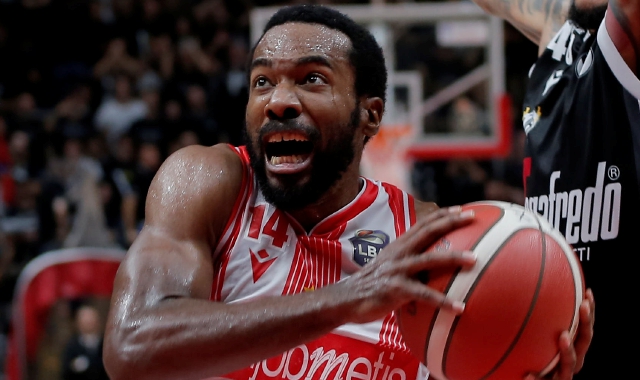 Josh Mayo e la Openjobmetis Varese cercano l’impresa contro Brindisi  (foto Ciamillo)