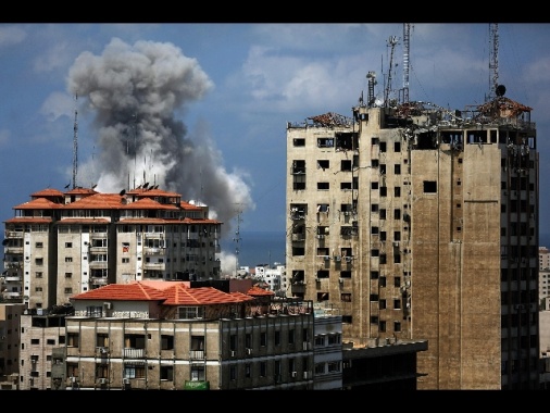 Raid aerei di Israele su Gaza