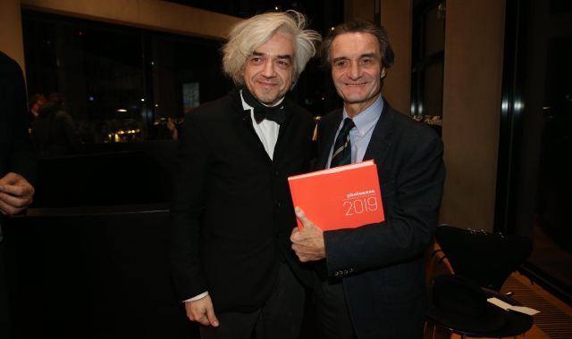 Attilio Fontana con il cantante Morgan alla presentazione di PhotoAnsa 2019