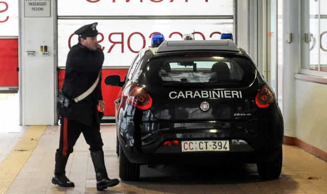 Problemi continui: il pronto soccorso è ormai un luogo di casa per i carabinieri (foto Blitz)
