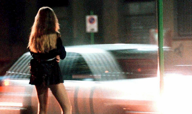 Emergono casi di clienti derubati da prostitute