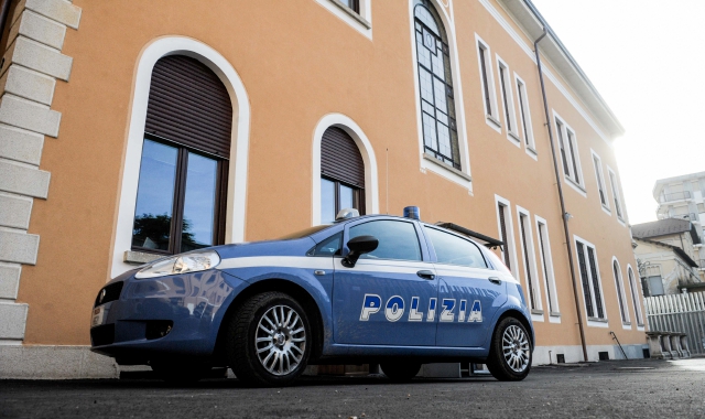 Busto Arsizio commissariato polizia via Foscolo (foto Archivio)
