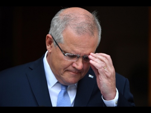 Australia: mea culpa premier su incendi