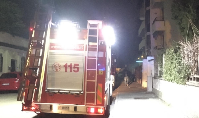 Vigili del fuoco in via Montecassino (Red.)