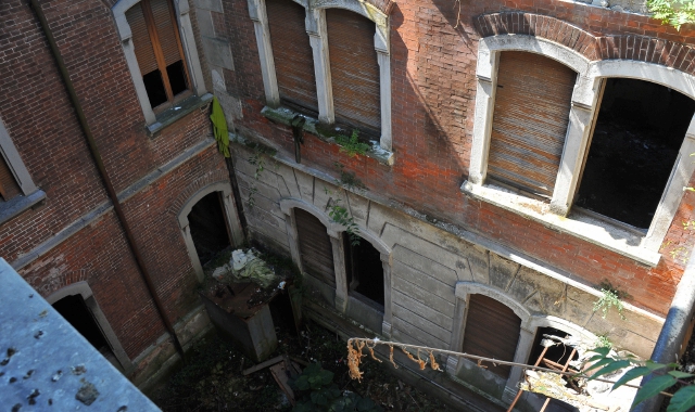 La palazzina degli uffici dell’ex Cotonificio Bernocchi a Legnano, al centro di un interessante progetto di recupero (Foto Archivio)