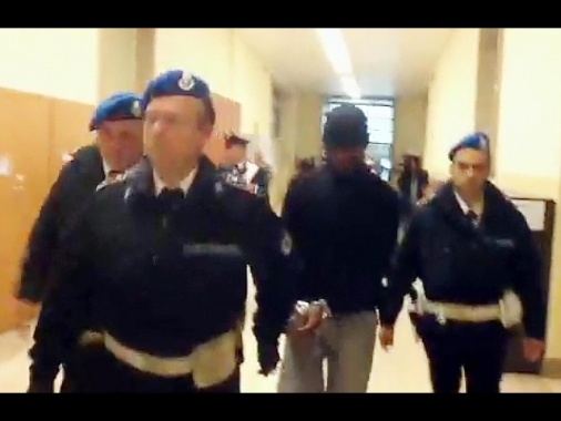 Ghigliottina a Kabobo,condanne annullate