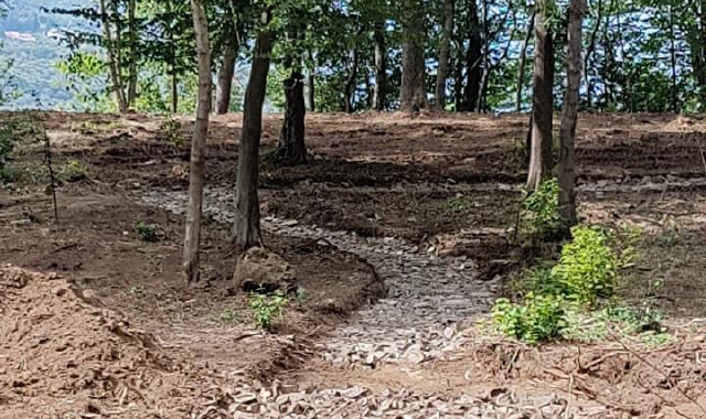 Il parco del rio Ponticelli com’era prima degli interventi: polemiche sui lavori (Foto Redazione)