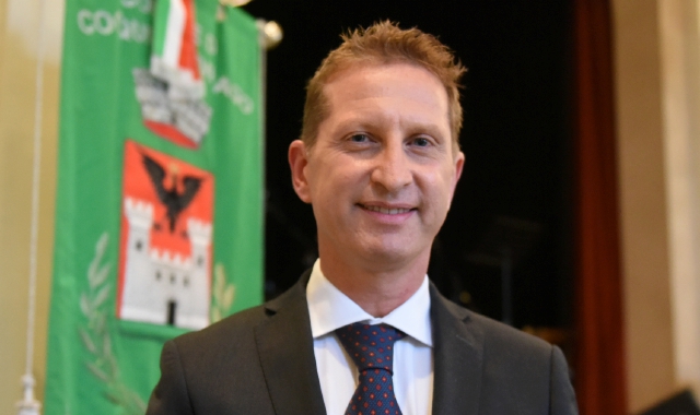 Il sindaco di Cocquio Danilo Centrella (foto Archivio)