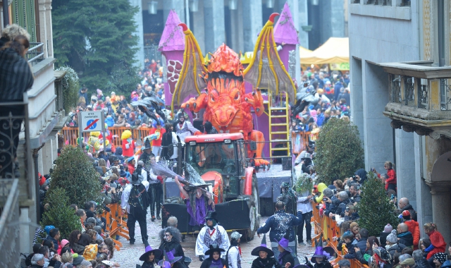 Una immagine del Carnevale Bosino in città (Foto Archivio)