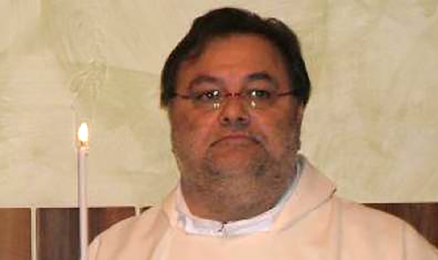 Ruggero Conti in una immagine di archivio quando ancora non era stato sospeso a divinis (Archivio)