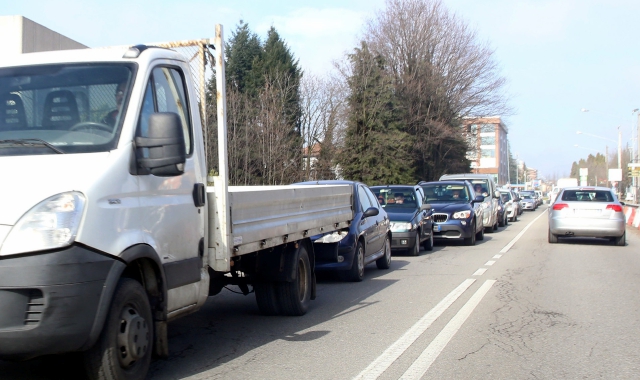 Tre milioni di auto ogni anno si servono della Varesina (Foto Archivio)