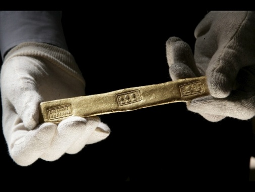 Oro: scende a 1.661 dollari l'oncia