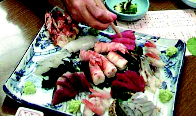 Sushi per nove al ristorante: denunciati